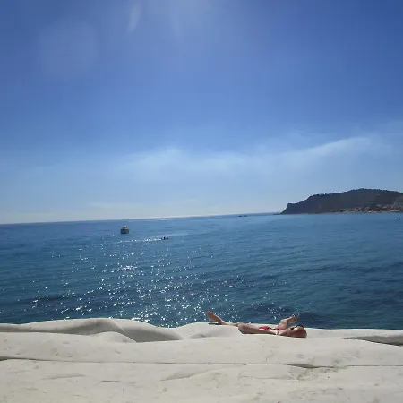 فندق مبيت وإفطار Playa Dei Turchi *