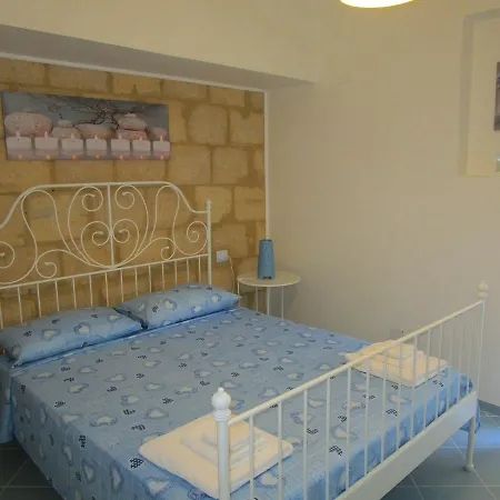 Couette-café Playa Dei Turchi